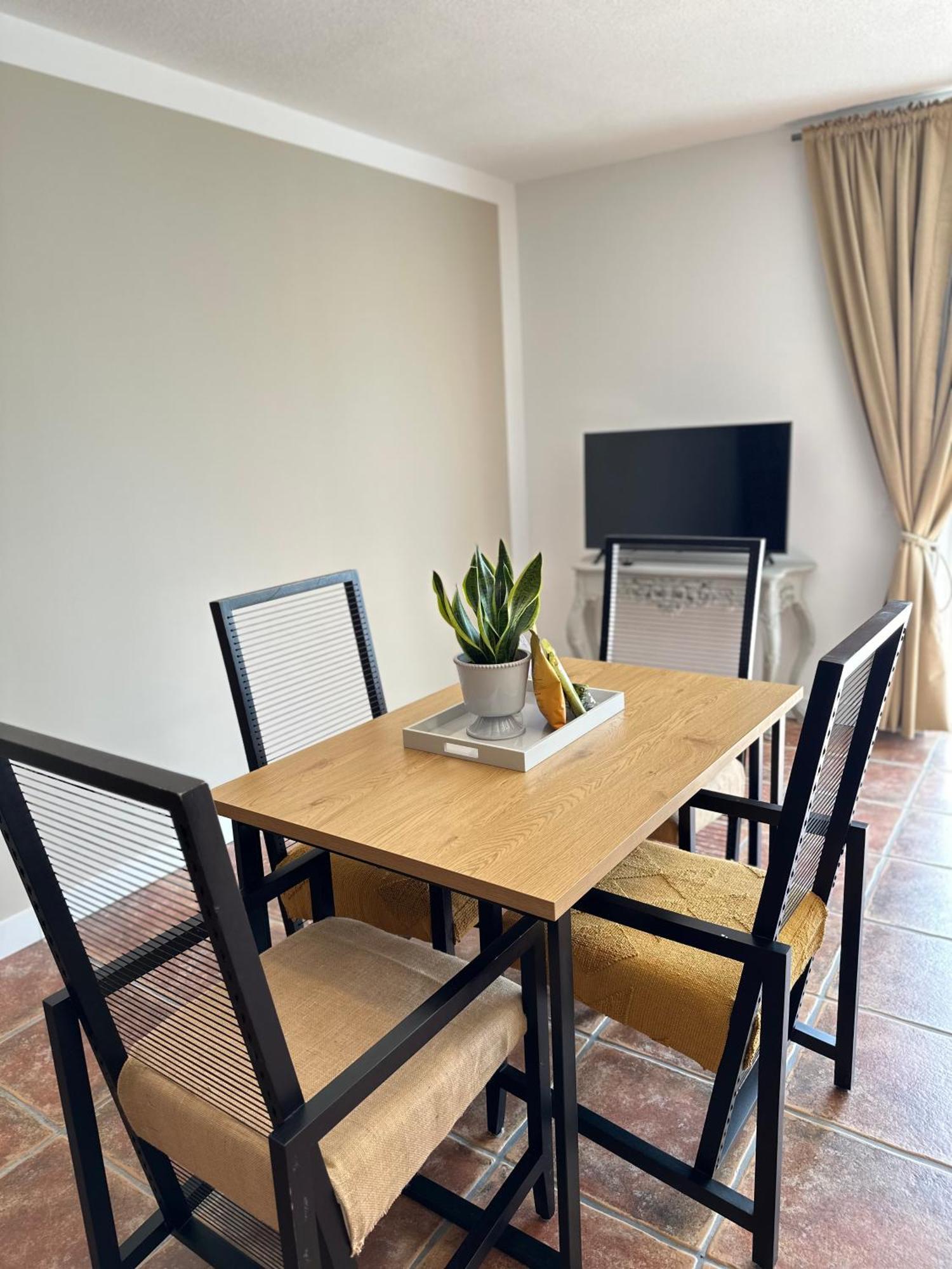 Boutique Villa Leicht & Friends 아데제 외부 사진